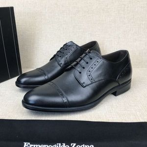 High End Business Formal Leather With Crowide Tope Tet Up Block Rzeźbione męskie buty i ciche podeszwy