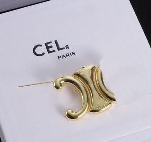 Mulheres 18K Carta banhada a ouro Broche Pins Men Letra de designer de luxo Broches Terne Basypin Corsage Ornamento Europa e Jóias de alta qualidade da América