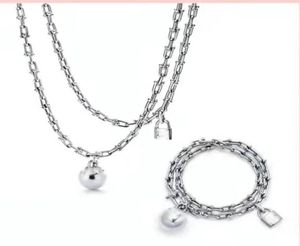 Necklace Bracelet Ball lock set Horseshoe hardware designerWomen Men couple fashion watche Wedding Party Thanksgiving Day Valentin5069882