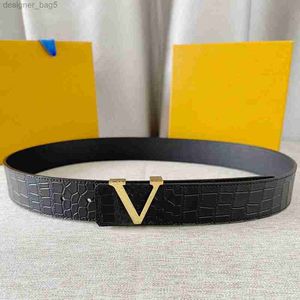 10A Mirror Quality Classic Designer Belt för kvinnor Rostfritt stål V Buckle Real Leather Mens Belt Retro Luxury Gold Plating Womens Belt 40mm Reversible Belt A017