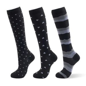 Skarpetki Hosiery Medical Compression Compression Circulation for Women Men Athletic Running Cylking Socks Wsparcie dla pielęgniarek odzyskiwanie 3 pary Y240504