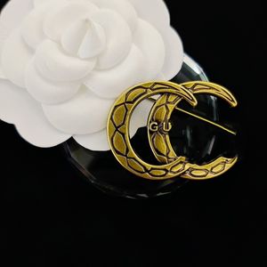 Famous Designer Brand Luxurys Desinger Brooch Women Letter Brooches Suit Pin Fashion Jewelry Clothing Decoration Top Quality Accessories Gifts