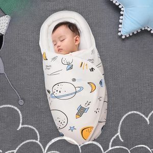 Filtar födda baby swaddle wrap justerbar hatt set anti-kick varm mjuk filt passar för spädbarn i åldern 0-3 månader