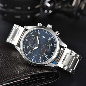 時計aaa quartz watch3lz4を時計