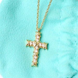 T home with the cross necklace female European and American fashion X-shaped diamond clavicle necklace color separation plating cross pendant