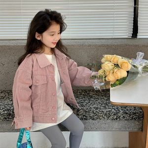 Jackets Girls Mantel 2024 Koreanischer Stil Frühling und Herbst Denim Lose bequemer lässiges, helles Farbkinder Kleidung