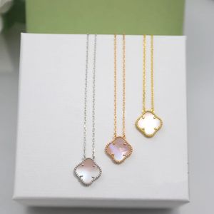 Lucky Four-Leaf Clover Necklace Female Senior Designer S925 Silver Chalcone Halsband Fashion 18K Rose Gold CollarBone Chain Valentine's Day Party Gift