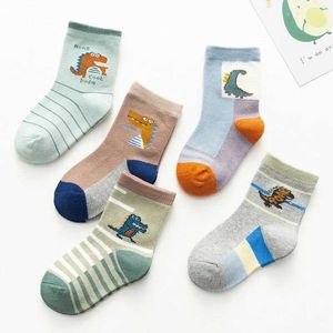 Calzini per bambini 5PAIRS/CORSO CAMINE CAMBINE AUTUNGGIA INVERNO CASCHI CASCHI CINETTO COMPETTO CAMPIO DI ANIMALI CASCHI CASSO