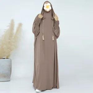 Abbigliamento etnico con cappuccio solido abaya donna musulmana sciolta vestito taglie tassel che corse Dubai tacchino di preghiera islamica indumento ramadan eid