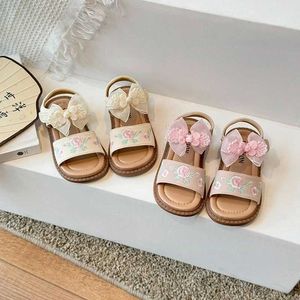 Sandals Girl Princess Chinese Style Bow Embroidered Shoes Soft Flat Heel New Fashion Children Beach Size23-34 H240504