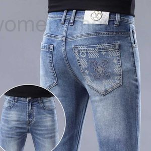 Мужские джинсы дизайнер Big Brand 2024 Spring и осень Новые эластичные штаны с прямыми ногами длинные модные бренд молодежь повседневная UQJW