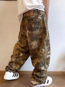 Houzhou Snake Animal Print Camuflage Camuflage do męskiej szerokiej nogi dżinsy Demin Spodnie do odzieży ulicznej Męskie Ubranie Hip-Hop Retro Casual 240426