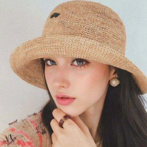 Wide Brim Hats & Bucket Hats Designer Summer Home Triumphal Arch Handmade Lafite Grass Fisherman Hat Sunshade and Sunscreen Foldable Hook Needle Women's Basin Hat 9HEE