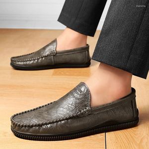 Casual Shoes Läder Penny Loafers Men Moccasins Lättvikt Designer Mens Breatble Slip On Flats Man Kör 2024