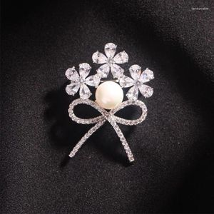 Brosches Ansheli Elegant Pearl Bow Tie Zircon för kvinnor Silver Color Pins Fashion Corsage Cardigan smycken Broschegåvor
