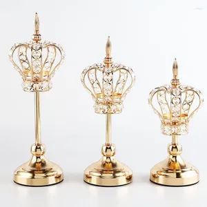 Ljushållare Europeisk stil Crystal Metal Crown Candlestick Wedding Birthday Candlelight Dinner Table Centerpiece Decorations