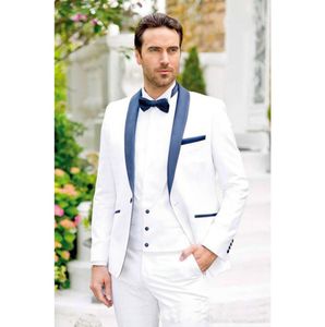 Skräddarsydd 2018 White Groom Tuxedos Navy Blue Shawl Lapel Mens Suit Groomman Man Wedding Prom Suits Brudgum Man Jacketp2934056