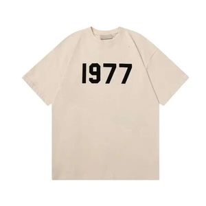 EssentialSclothing 디자이너 T 셔츠 가슴 편지 라미네이트 프린트 프린트 슬리브 셔츠 하이 스트리트 느슨한 대형 티셔츠 100% 코튼 탑 7139