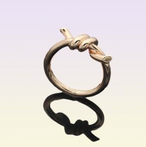 Women węzeł gładki pierścień powierzchniowy projektant biżuterii męskie pierścionek złota złota pełna marka jako prezent świąteczny 5143990