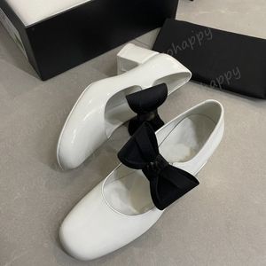 Mary Jane Heels Designer butowe buty kwadratowe palec patentowe skórzane mokasyny luksusowa dziewczyna wiosna jesień masywne obcasy Mary Janes Women Outdoor Buty