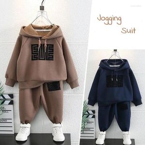 衣料品セット冬の温かい赤ちゃんと男の子のフリース並んだトレーニングスウェットシャツスウェットパントキッズトラックスーツチャイルド2PCS衣装学生ジョガーセット1-12