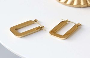 Franska moderna retro tjockt tungt block u-form örhänge 18k guldpläterad titanstål geometriska hoopcc örhängen örhängen5282773