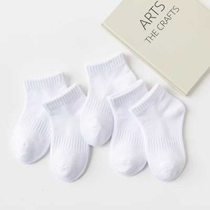 Kids Socken 5 Paare/Los 2023 neue Sommer Kinder Baumwollsocken Fashion Black White Grey für 1-12 Jahre Kinder Teen Student Baby Girl Boy Socken Y240504gong