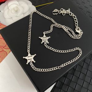 Lyxdesigner brev hänge halsband kedja 18k guld pläterad stjärna pärla crysatl strass varumärke halsband för kvinnor bröllop fest juveler gåva