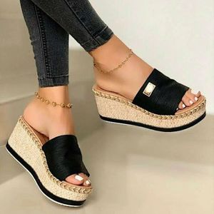 Sommarkilar tofflor Platform Hög häl Toel Slipper damer utanför skor BASIC CLOG Wedge Flip Flop Sandaler 240418