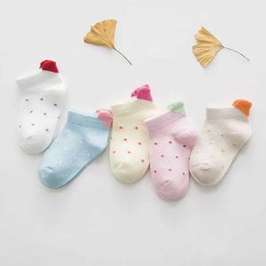 Skarpetki dla dzieci 5 Pairs/Lot Baby Socks Bawełniane letnie niemowlę cienkie skokowe skarpetki Śliczne serce Kolorowe dla dzieci skarpetki dla dziewcząt chłopcy Dots Socks Y240504