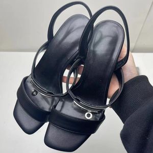 Sandals a punta aperta europea e americana Sling Teli alti tacchi alla moda comodo cinghia di una linea 240418