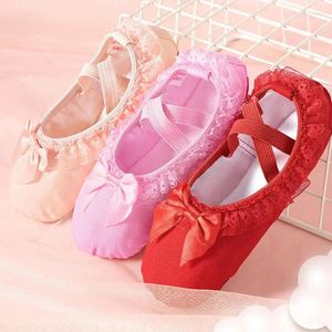 Танцевальные туфли продажа балет девочки для малышей тапочки кружевные холст на квартирах для танцев