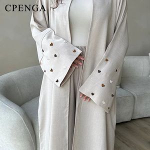 Fashion Love Embroidery Open Abaya for Women Dubai 2024 Plain Kimono Muslim Turkiye Elegant Cardigan Gown Islam Clothing 240527