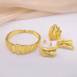 Halsbandörhängen Set Irish Charm Armband Ring utsökta kvinnors kurva Design mode mångsidig julklapp