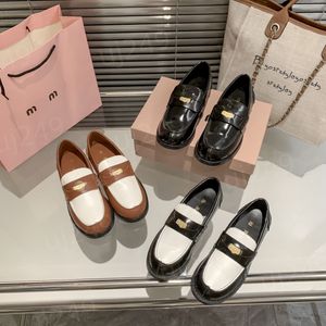 Luksusowa marka mody Monety spiczasty sandały sandały kociakowe pięta sukienka buty do wina szklane obcasy buty w stylu retro rozmiar 35-40