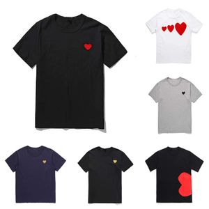 2024 Play Mens T Shirt Designer Red Commes Heart Women Garcons Badge Casual everything Des Quanlity Ts Cotton Cdg Embroidery Short Sleeve Bg 82
