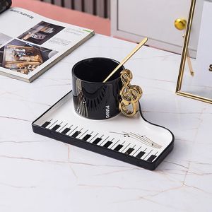 Nordic Creative Piano Black and White Key Ceramic Coffee Cup with Spoon Mug Exquisite Cappuccino Afternoon Tea Water 240426