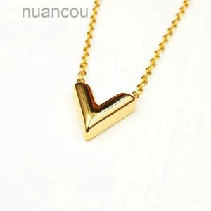Love Heart Desinger Womens Chain Stainless Steel Gold Sier Necklace Pendant Classic Necklaces Jewelry G237153C