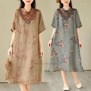 Ethnic Clothing 2024 Chinese Vintage Dress Improved Qipao National Flower Embroidery Cheongsam Oriental Folk A-line