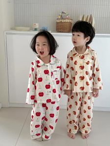 Kläderuppsättningar 2024 Spring Children Long Sleeve Clothes Set Cute Cartoon Print Boys Girls Pyjamas 2st Suit Kids Tops Pants Toddler Outfits