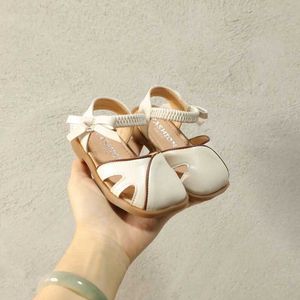 Sandals Summer for Girls Hollow Out Bowtie Eleganti scarpe da principessa versione coreana di punta chiusa a fondo morbido H240504