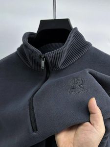 Maglioni maschili autunno/inverno mezza certifica lettera jacquard maglione per il colletto caldo addensato di fascia alta