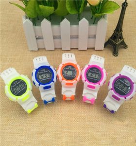 Candy Color Watch Boys Girls Childres يشاهدون معصم الرياضة الرقمية مشاهدة هدايا صغيرة للأطفال DHL 4022313