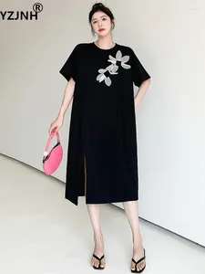 Party Dresses Yzjnh 2024 Summer Long Dress Women's Korean Edition Loose 3D Flower T-shirt rund hals delad stor storlek