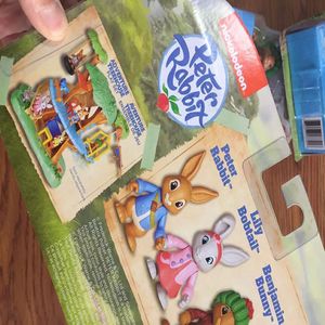 Freeshipping Peter rabbit With his friends Children's House plastic Doll toy Pretty special toys 299S