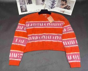 Kvinnors tröjor Designer Cardigan Sweatshirts Märke MIU Bokstäver Logotyp Tröja Randig långsiktig Wool Cashmere Tops för kvinnor 05586888