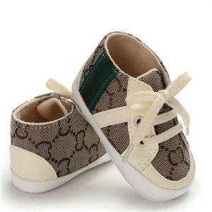 Designers de bebê Primeiro Walkers Sapatos sapatos infantis tenentes tênis recém -nascidos menino menina macia