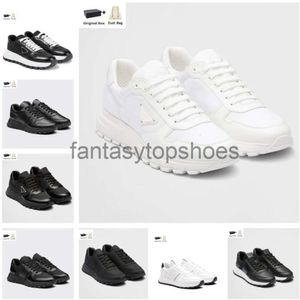 PRADDAS PADA PRAX PRD SPORTS 01 RUNNER Casual-Style-Schuhe Low Top Männer Gummi-Sohle-Dreieck-Turnschuhe Stoff Patent Leder Mens Großhandel Rabatt Trainer