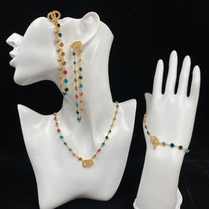 Colares de pingentes colar de pedra colorida Colar de designer de pedra Mulheres mais combinadas de colar de jóias de presente de casamento