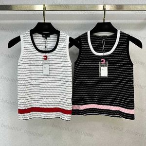 Designer women's Tshirt Early Spring New Fresh Academy Style Slim Fit and Contrast Stripe U-neck Sleeveless Knit